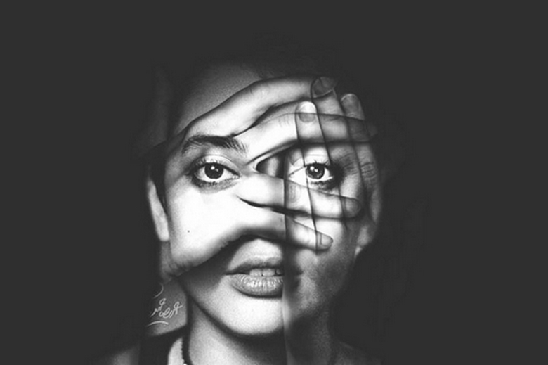 مائده هژبری