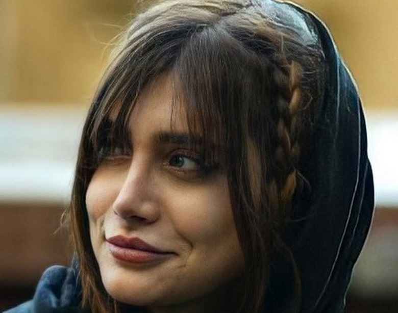 فاطمه گلزار
