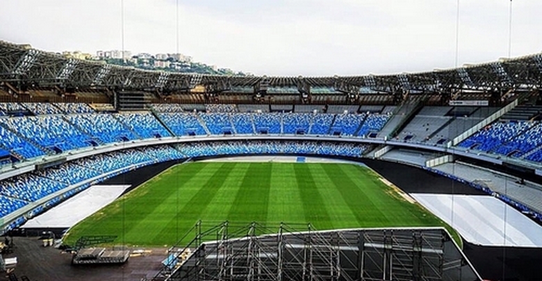 نوع چمن استادیوم سن پائولو چگونه است؟