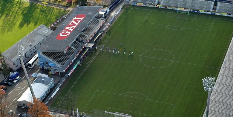 قدیمی ترین استادیوم های لیگ بوندسلیگا کدامند؟ 