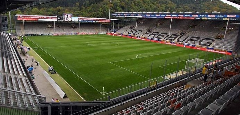 کوچک ترین استادیوم های آلمان کدامند؟  