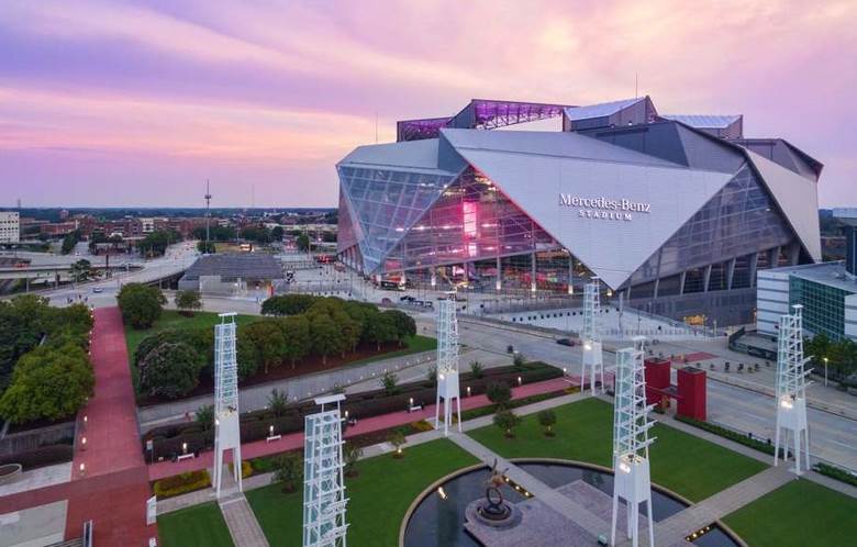 استادیوم مرسدس بنز آرنا